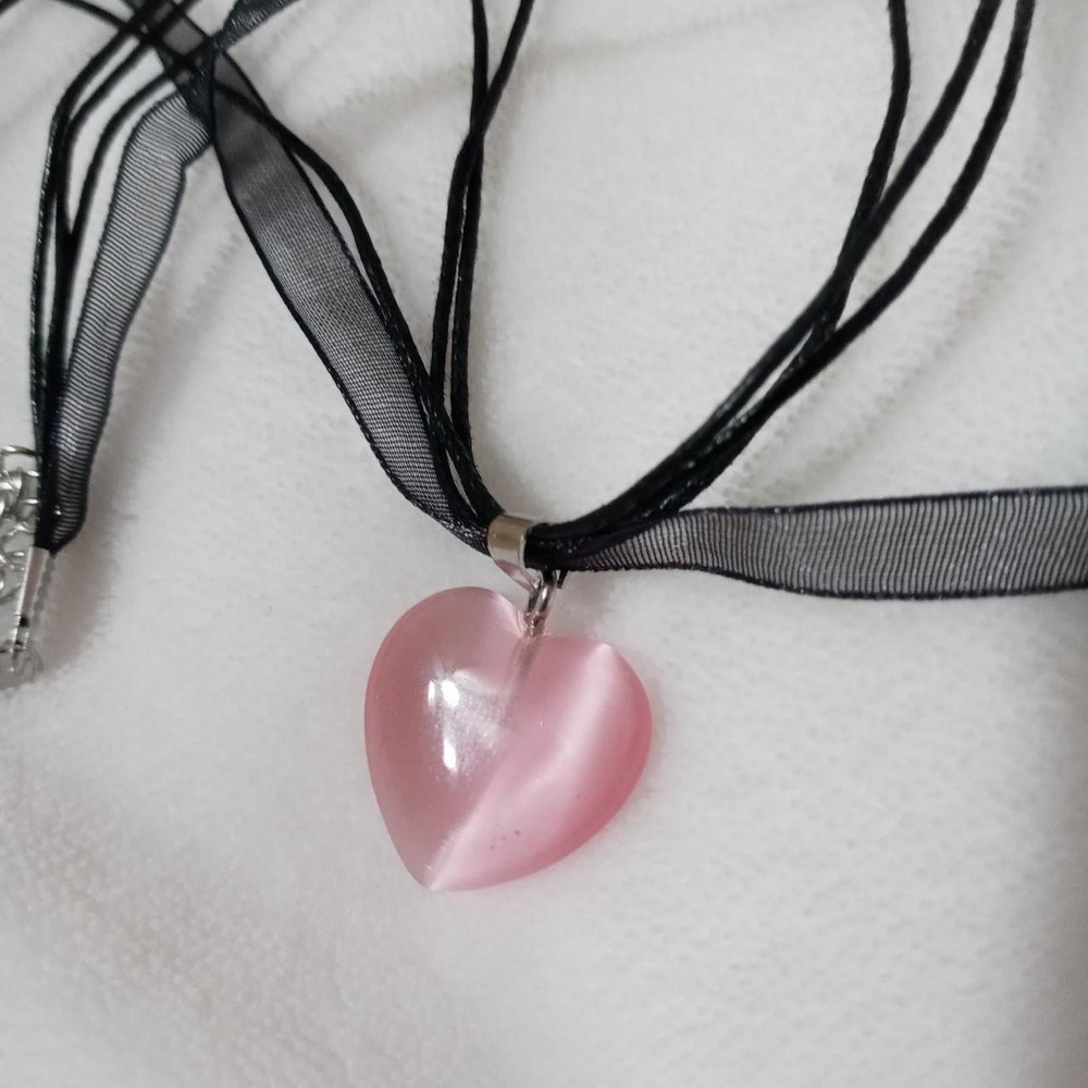 Natural stone quartz opal pink